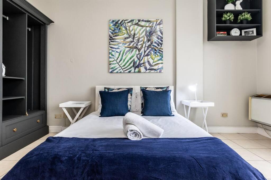 Kloof Street-heart Of The With Parking And Netflix Le Cap