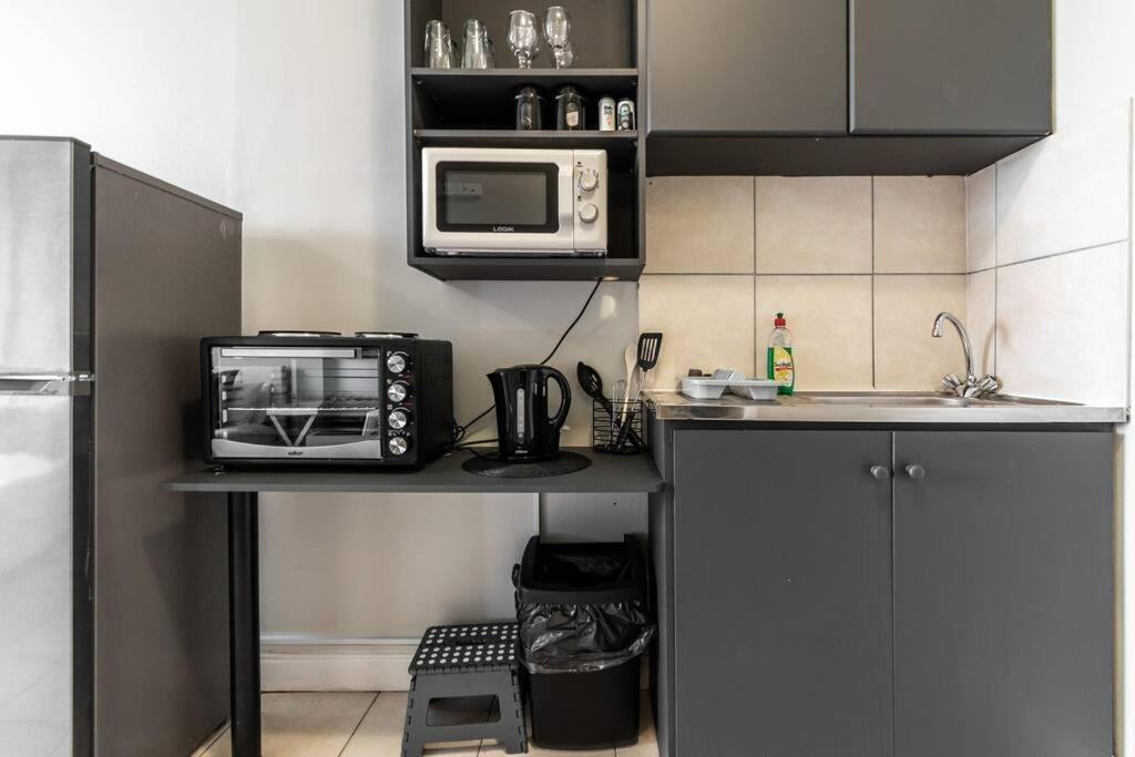 Appartement Kloof Street-heart Of The With Parking And Netflix